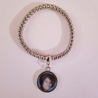 Photo bracelet with stretch band